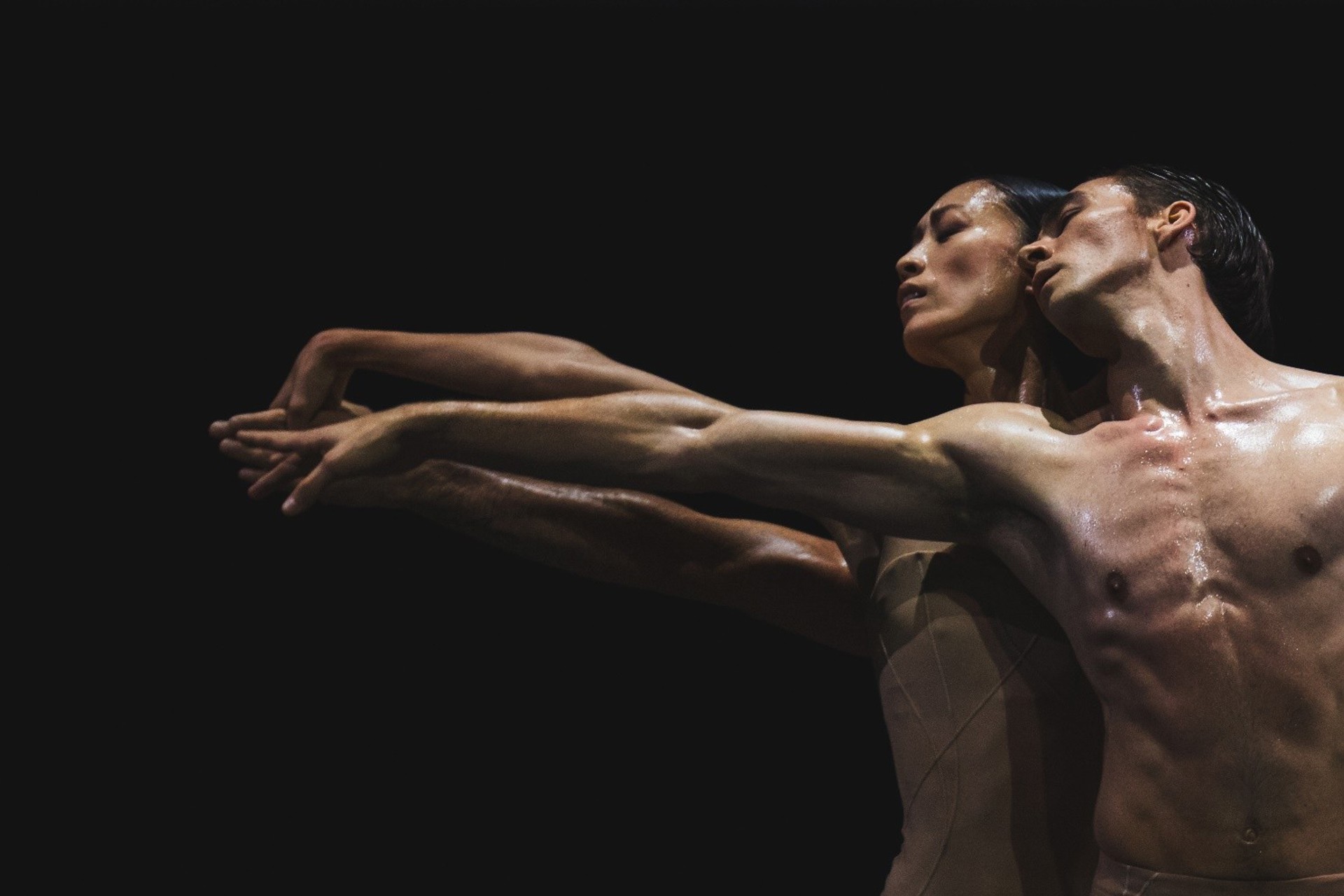 Sangeun Lee and Gareth Haw in David Dawson’s Four Last Songs © Altin Kaftira